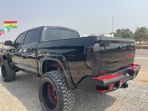Toyota Tundra 2017 Black