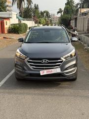 Hyundai Tucson SE AWD 2017 Gray for sale