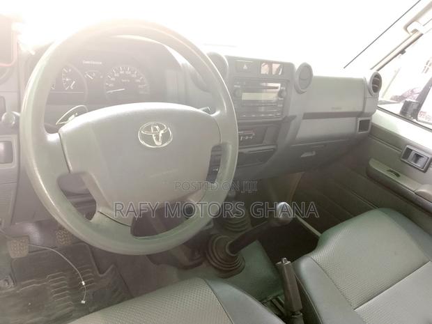 Toyota Land Cruiser 4.5 V8 DSL 2012 White