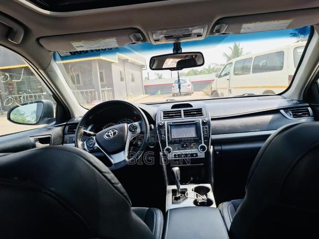 Toyota Camry SE Sport 4dr Sedan (2.5L 4cyl 6A) 2014 White