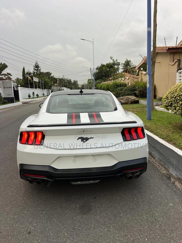 Ford Mustang EcoBoost Premium 2024 White