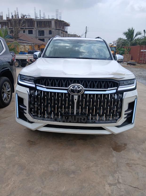 New Toyota Land Cruiser 2024 White