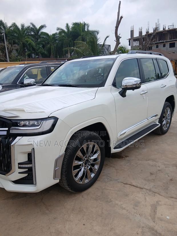 New Toyota Land Cruiser 2024 White