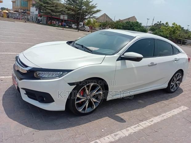 Honda Civic Touring Sedan 2019 White