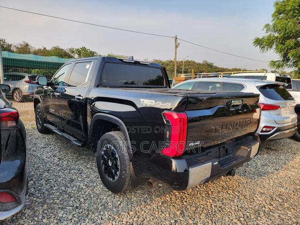 Toyota Tundra Limited CrewMax 5.5' Bed 2023 Black