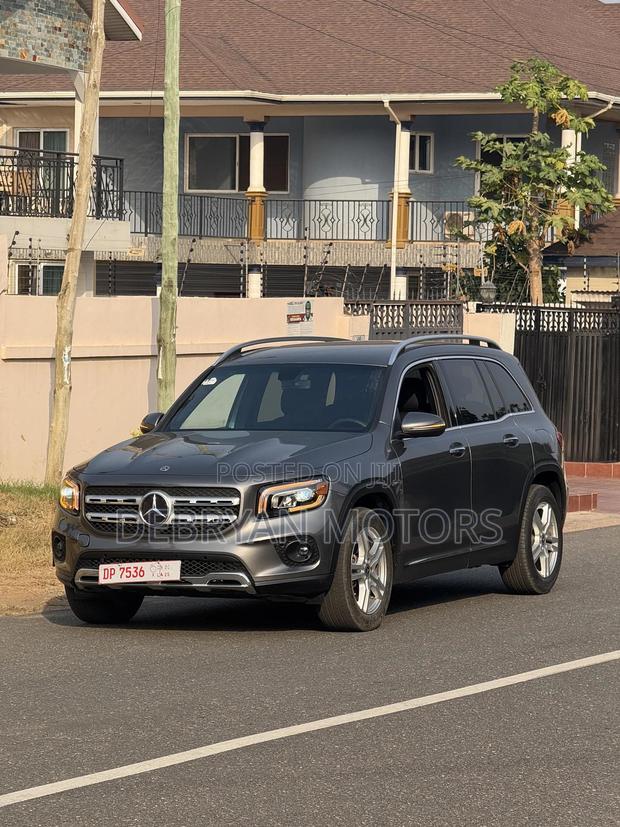 Mercedes-Benz GLB-Class GLB 250 4MATIC 2022 Gray