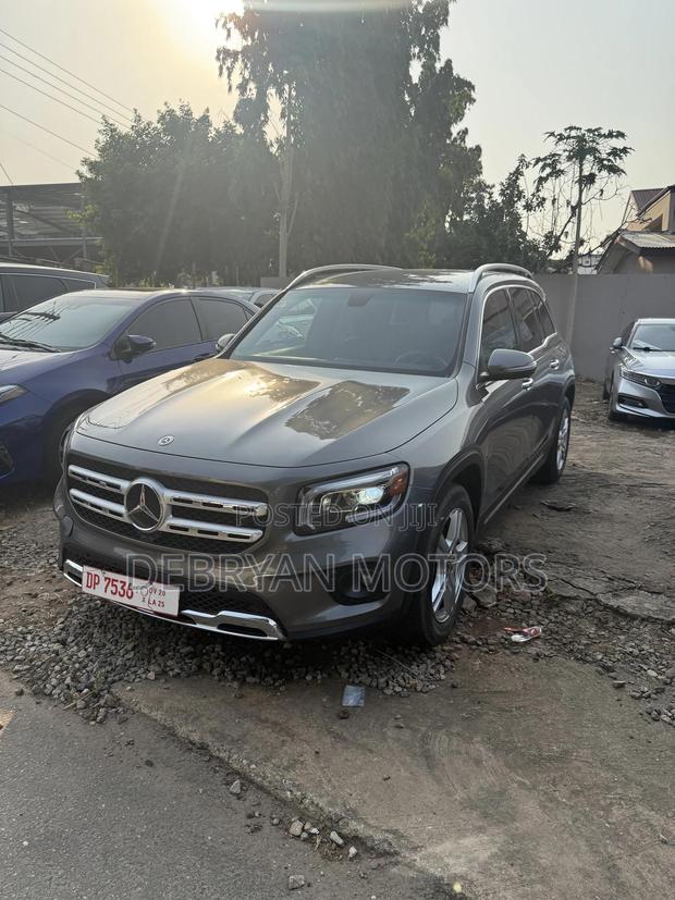 Mercedes-Benz GLB-Class GLB 250 4MATIC 2022 Gray