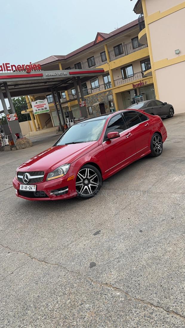 Mercedes-Benz C250 2014 Red