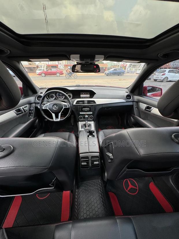 Mercedes-Benz C250 2014 Red