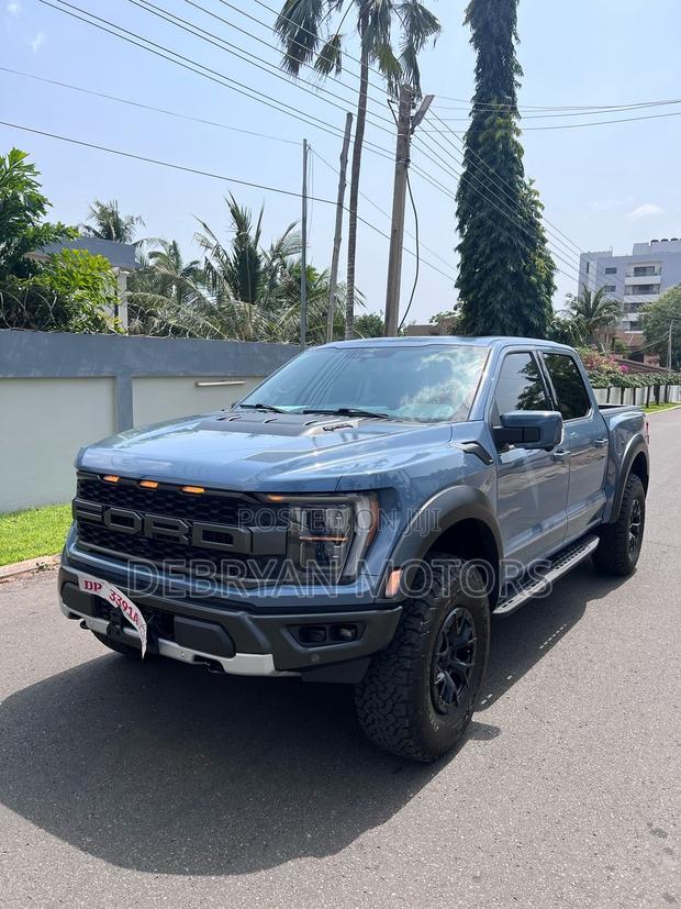 Ford F-150 Raptor 2023 Blue