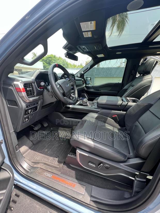 Ford F-150 Raptor 2023 Blue