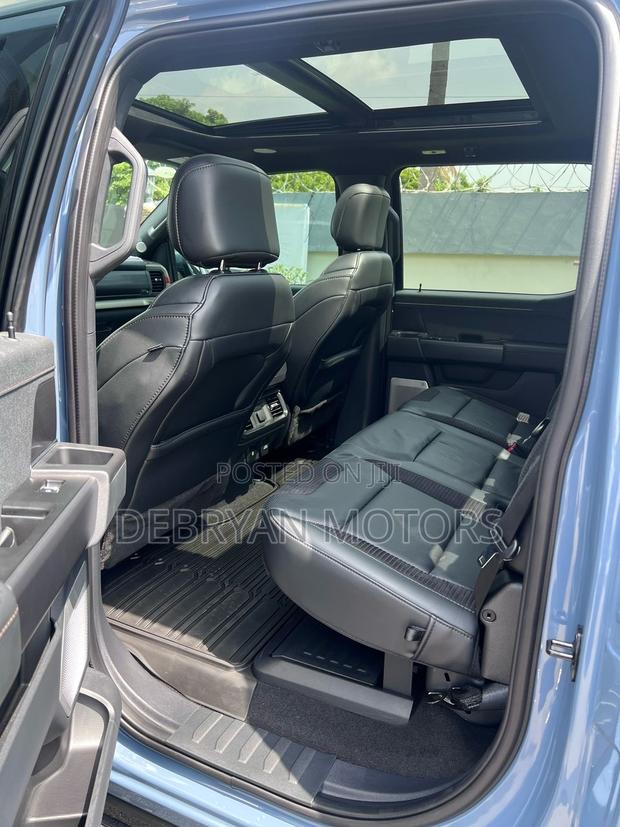 Ford F-150 Raptor 2023 Blue