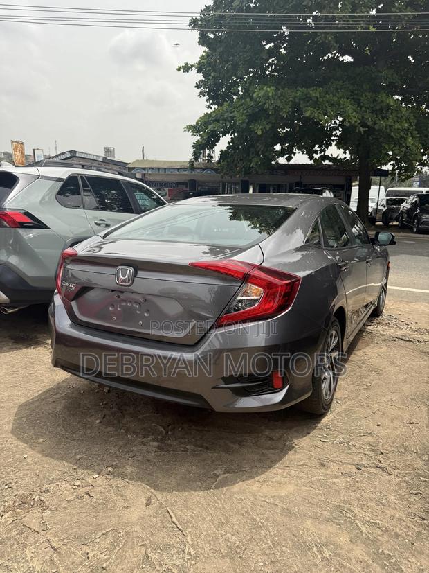 Honda Civic EX 4dr Sedan (1.5L 4cyl) 2016 Gray