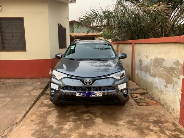 Toyota RAV4 LE AWD (2.5L 4cyl 6A) 2016 Gray