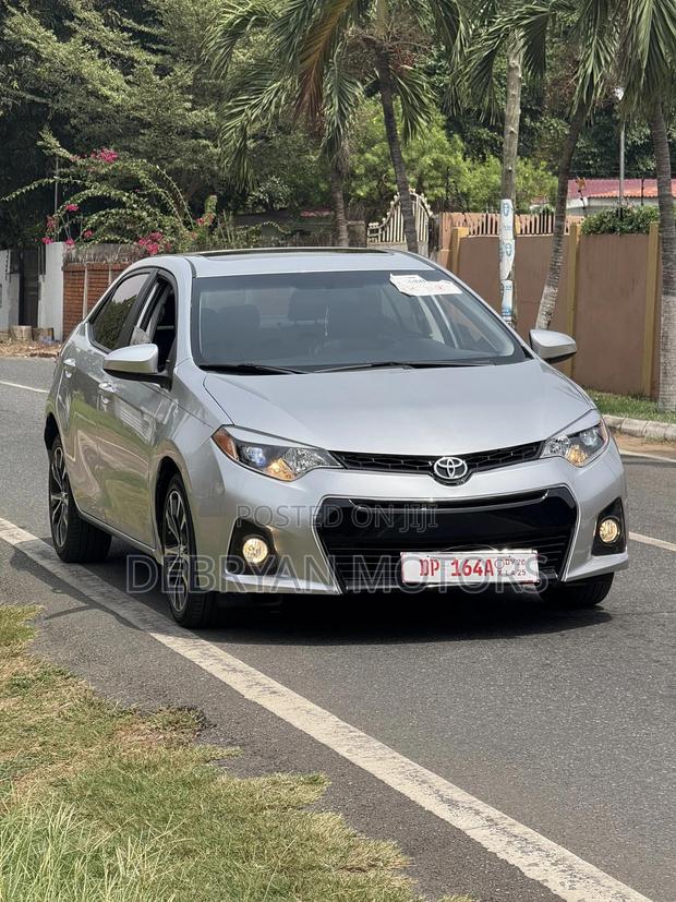 Toyota Corolla S Plus 4dr Sedan (1.8L 4cyl CVT) 2015 Silver