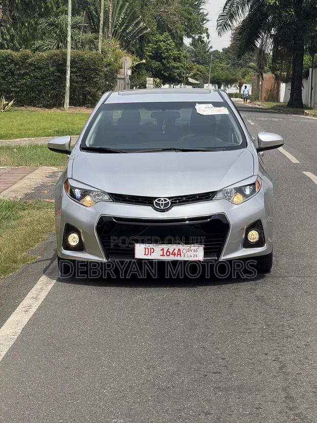 Toyota Corolla S Plus 4dr Sedan (1.8L 4cyl CVT) 2015 Silver