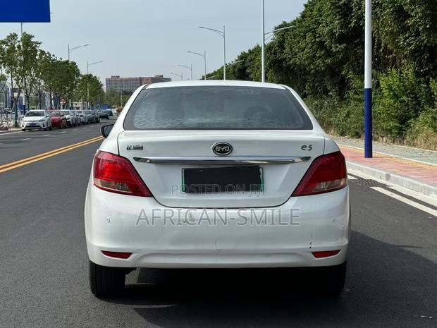 BYD E1 2019 White