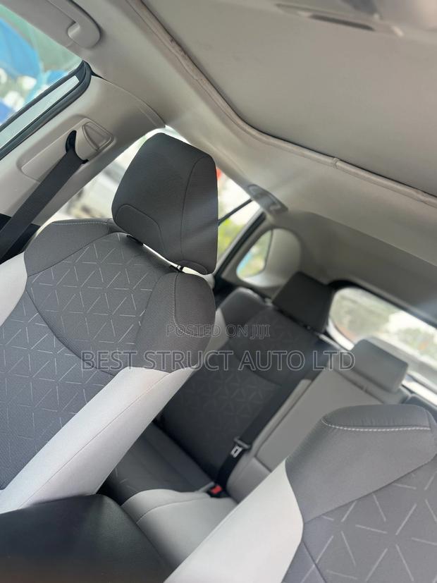 Toyota RAV4 XLE FWD 2023 Gray