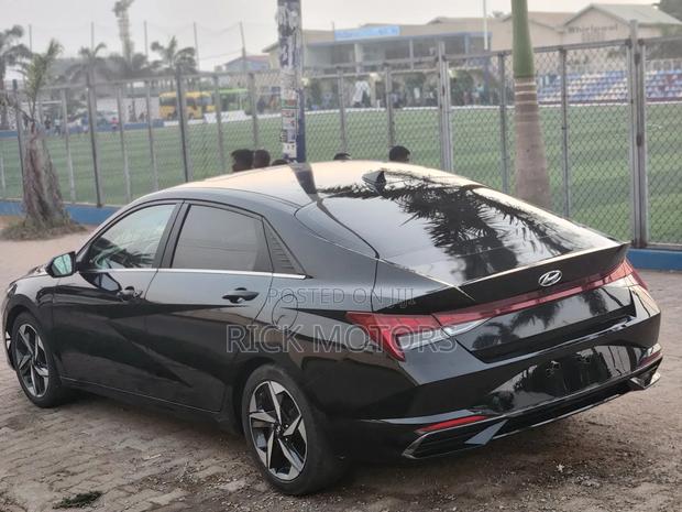 Hyundai Elantra Limited 2021 Black