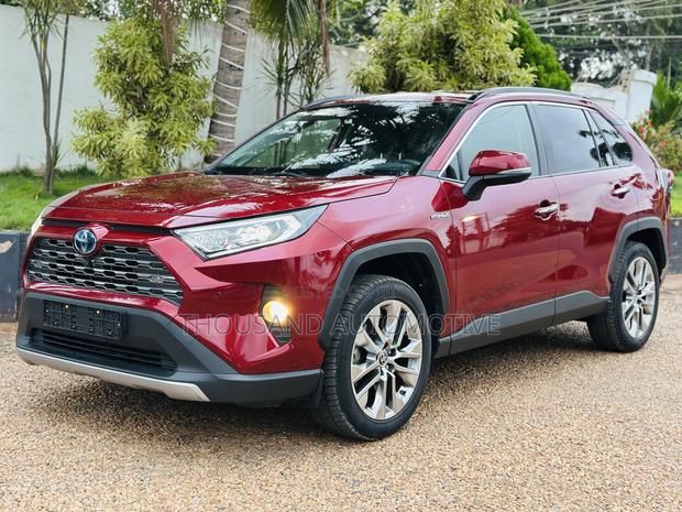 Toyota RAV4 2021 Red