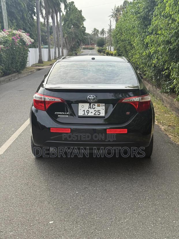 Toyota Corolla S w/Special Edition Pkg (1.8L 4cyl CVT) 2016 Black