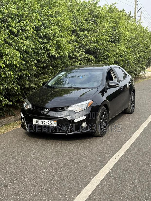 Toyota Corolla S w/Special Edition Pkg (1.8L 4cyl CVT) 2016 Black