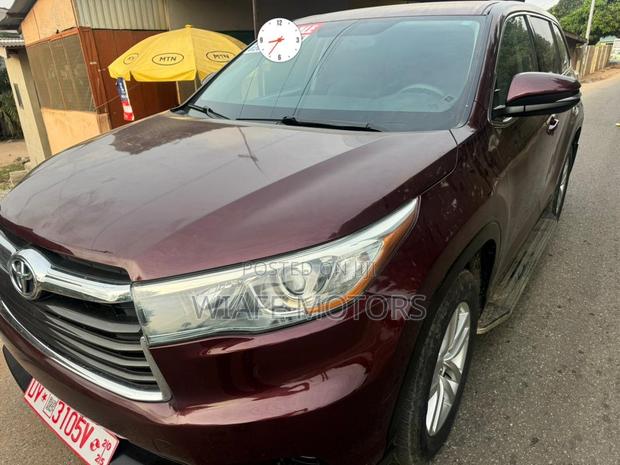Toyota Highlander LE 4dr SUV (2.7L 4cyl 6A) 2015 Brown