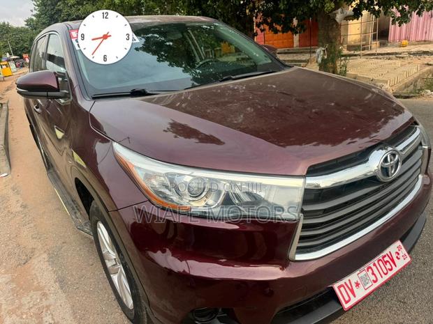 Toyota Highlander LE 4dr SUV (2.7L 4cyl 6A) 2015 Brown