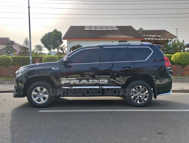 Toyota Land Cruiser Prado 2013 Gray