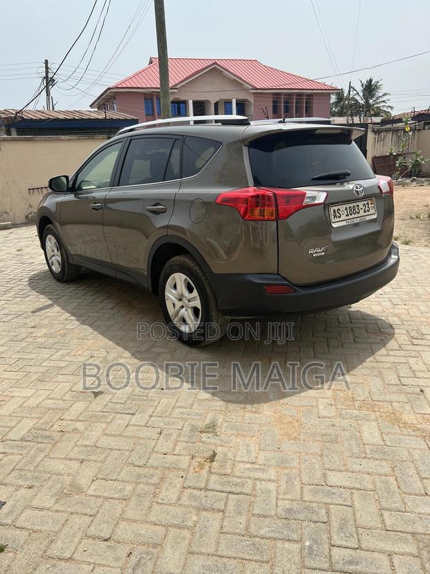 Toyota RAV4 Limited 4dr SUV AWD (2.5L 4cyl 6A) 2015 Gray