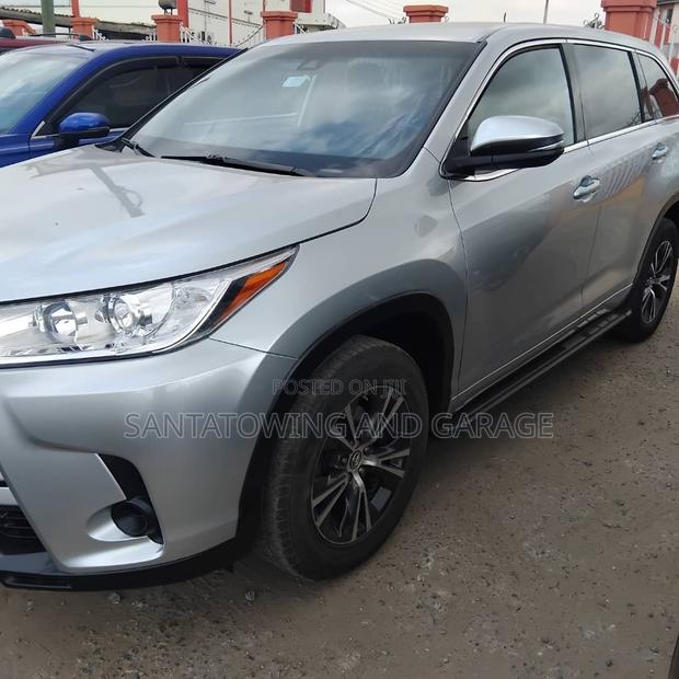 Toyota Highlander Limited 2019 Silver