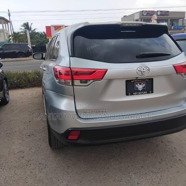 Toyota Highlander Limited 2019 Silver