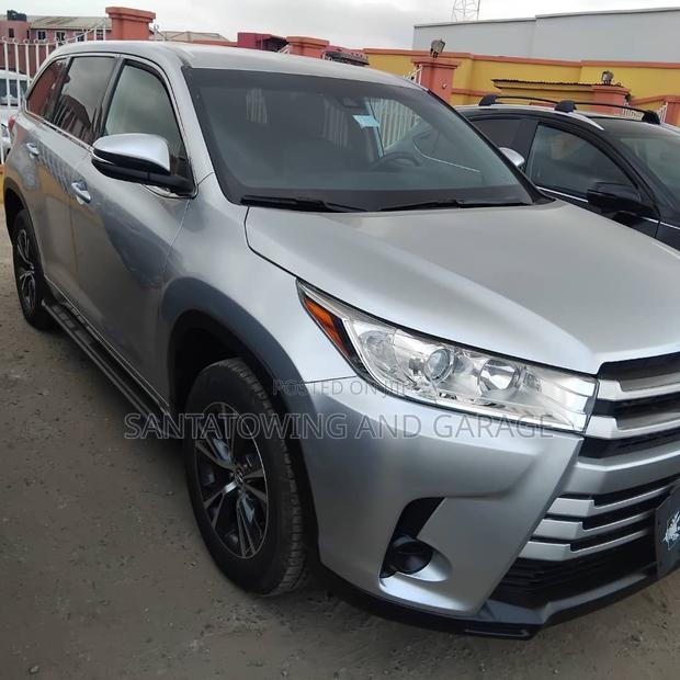 Toyota Highlander Limited 2019 Silver
