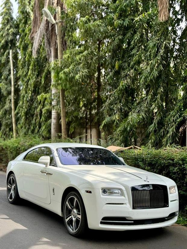 Rolls-Royce Wraith 6.6 RWD 2016 White