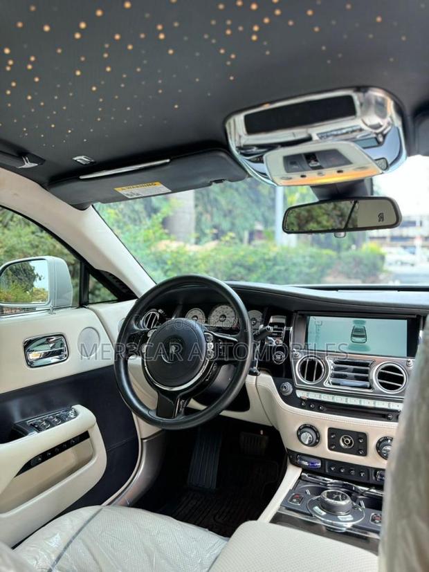 Rolls-Royce Wraith 6.6 RWD 2016 White