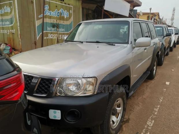Nissan Patrol 2010 Gray