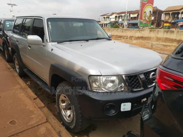 Nissan Patrol 2010 Gray