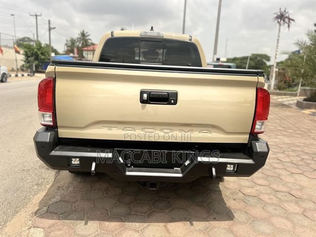 Toyota Tacoma TRD Sport 2021 Brown