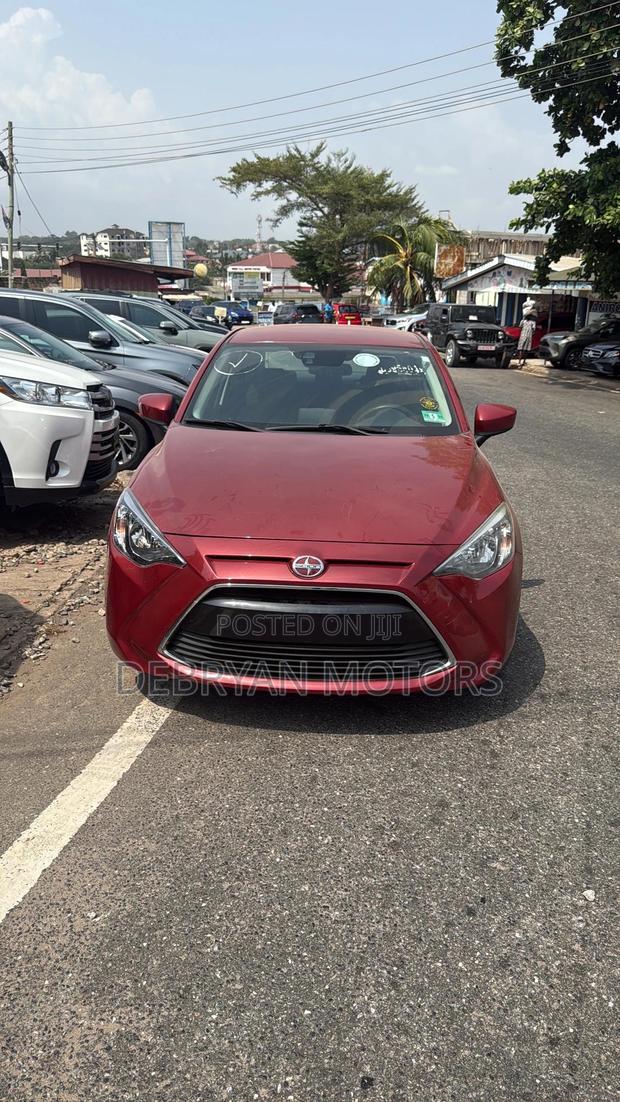 Scion iA Base 2016 Red