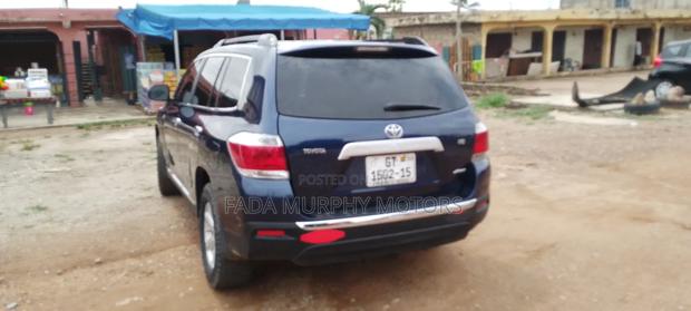 Toyota Highlander 2012 Blue