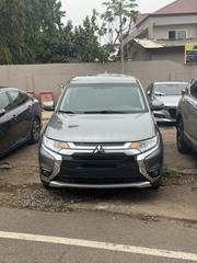 Mitsubishi Outlander SE FWD 2018 Gray for sale