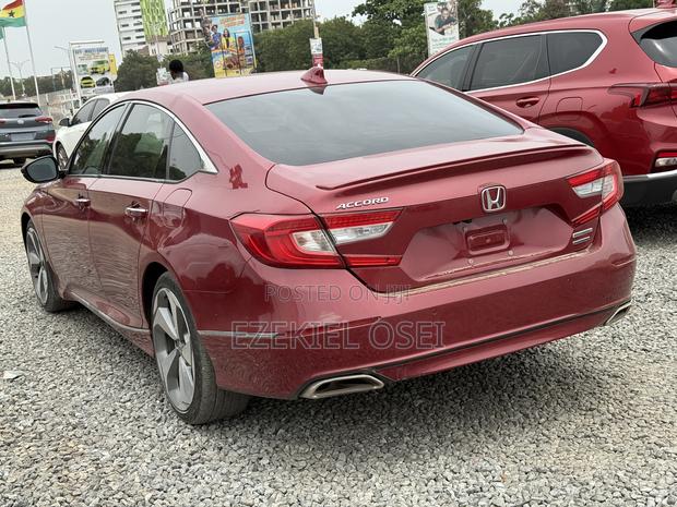 Honda Accord 2019 Red