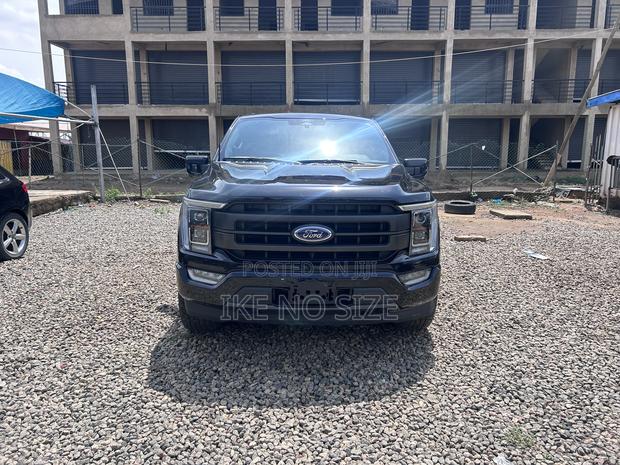 Ford F-150 2022 Black