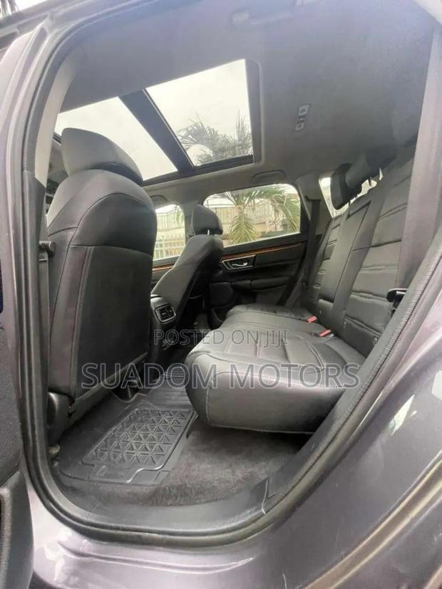 Honda CR-V Touring AWD 2019 Gray