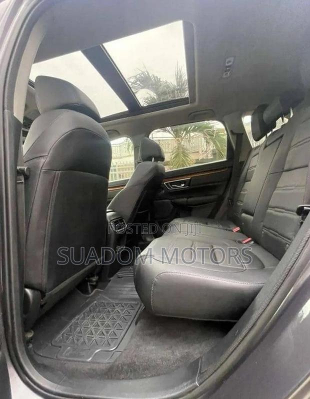 Honda CR-V Touring AWD 2019 Gray