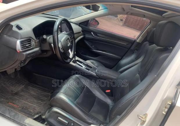 Honda Accord Touring 2018 White