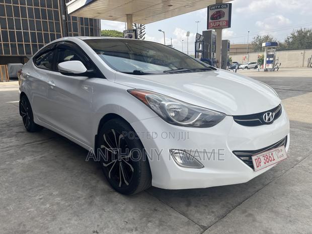 Hyundai Elantra 2013 White