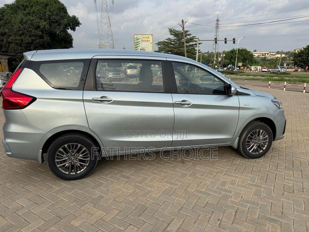 Toyota Rumion 1.5 FWD 2022 Silver