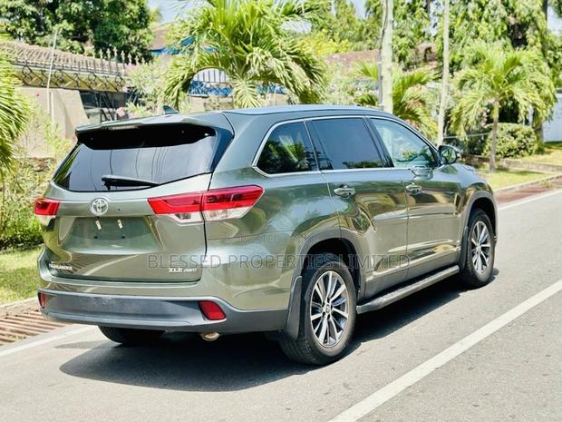 Toyota Highlander Limited 2019 Green