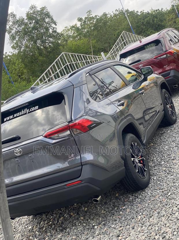 Toyota RAV4 2019 Gray